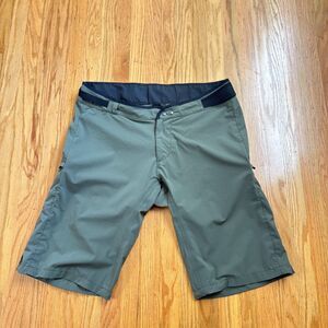 MISSION WORKSHOP Traverse All Mountain MTN Green Bike Short Mens Size 37x13.5